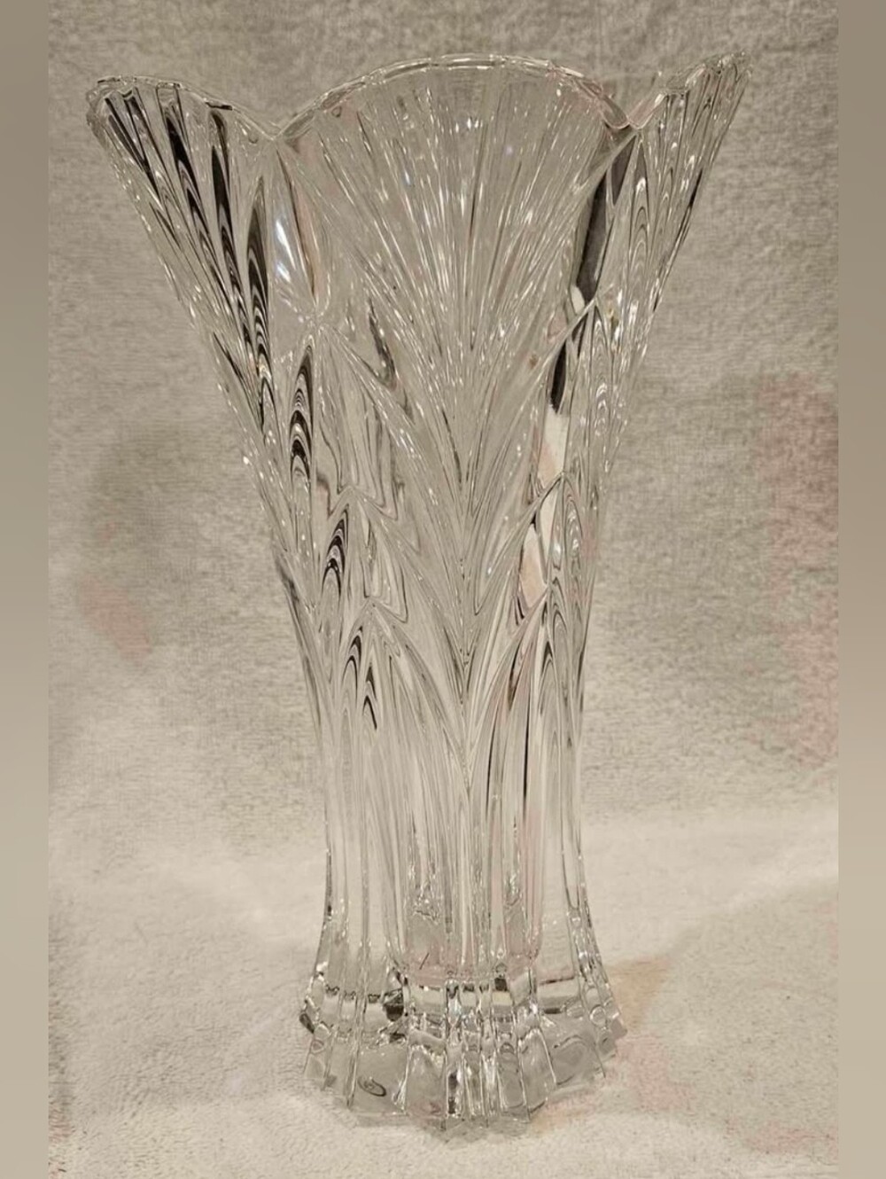 NORITAKE CRYSTAL TREASURY VASE
